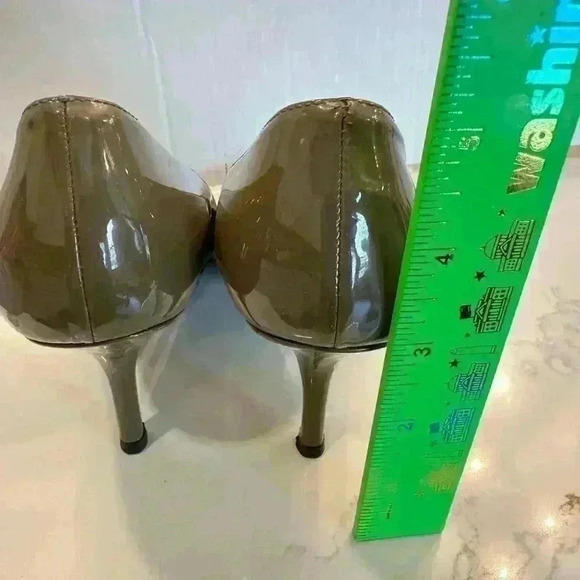 Prada Milano Patent Leather Stiletto Pumps (Dark Taupe) Size 36 - Picture 5 of 11